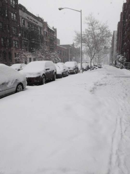 横殴りの雪。ニューヨーク