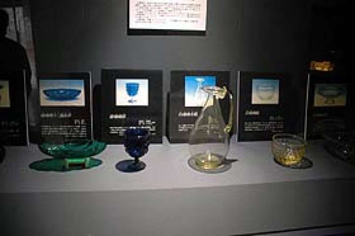 上越クリスタル硝子が制作した正倉院ガラス器の複製